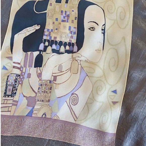 Favolosa Accessories - 100% Silk vintage scarf Egyptian design by Favolosa !